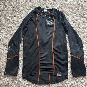 Shock Doctor Long Sleeve compression Shirt, size small, base layer, good cond.